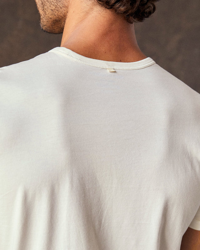 Polera Sojourn Pocket Tee Salt Outerknown