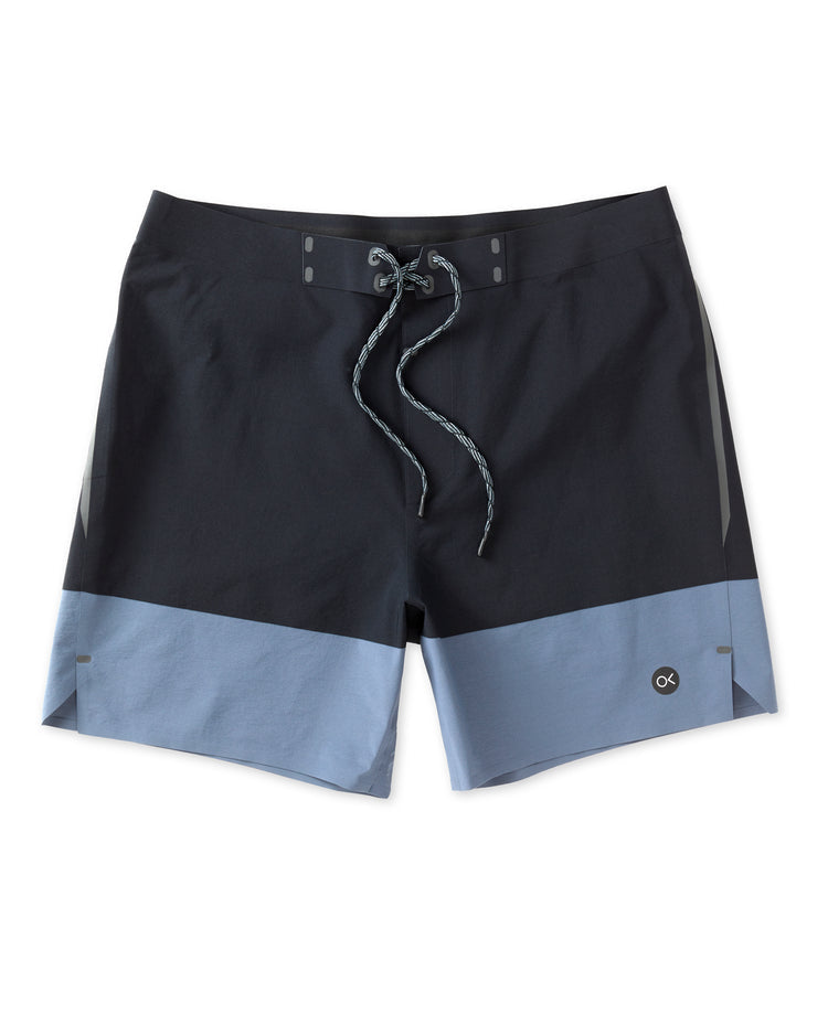 Short Apex Evolution Trunk 17'' Storm Block Outerknown