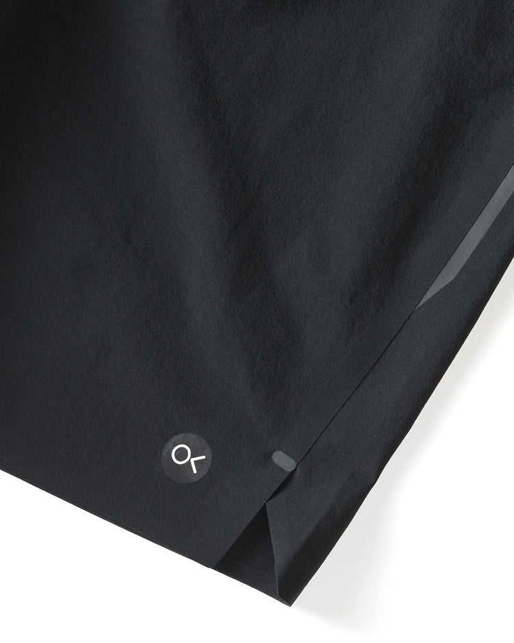 Short Apex Evolution Trunk 17'' Pitch Black Outerknown