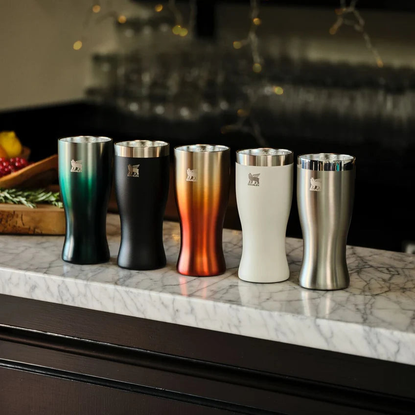 Vaso Stanley Golden Hour Prismatic Liso 443 ml - imagen lifestyle
