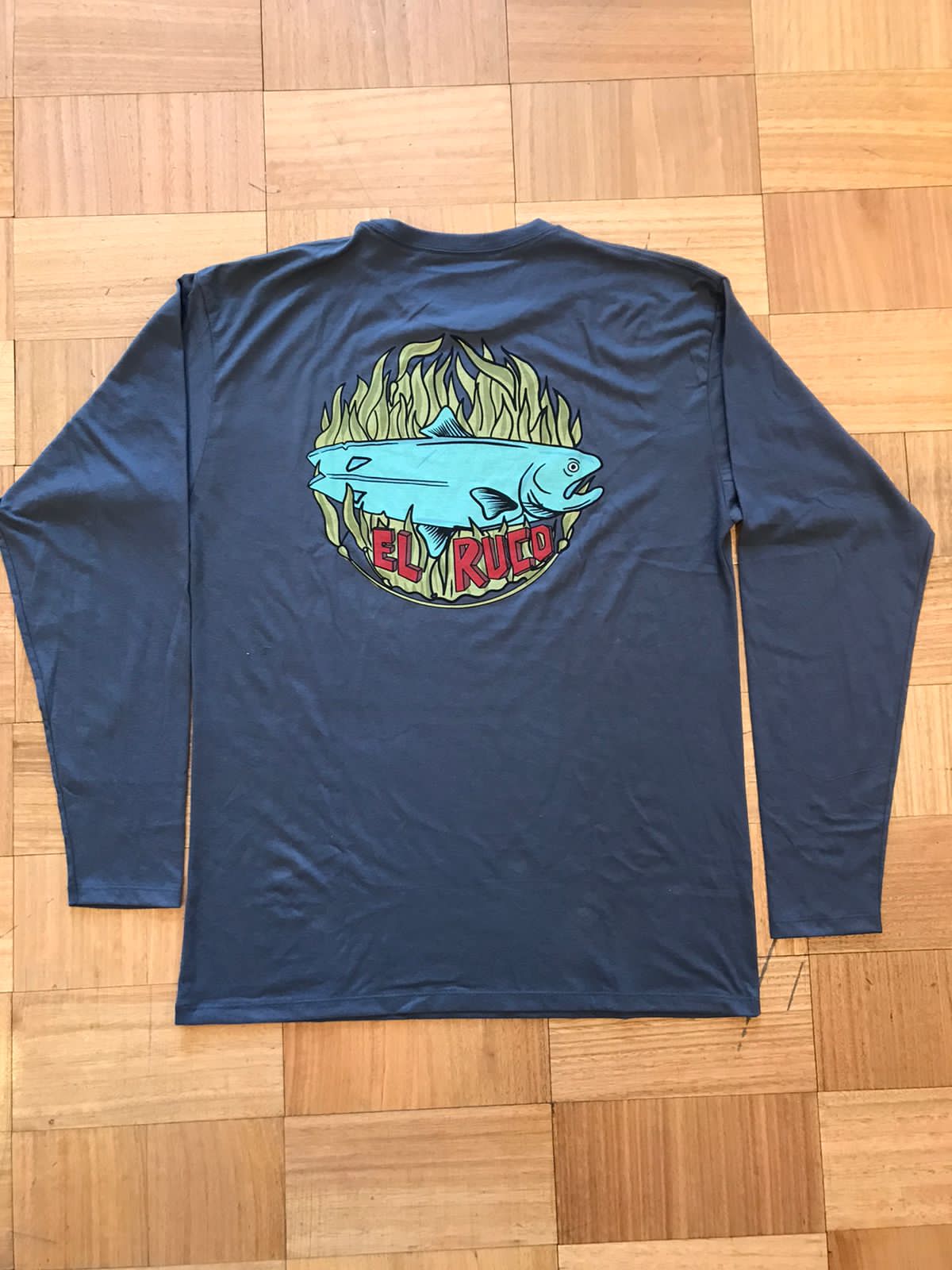 Polera ML Pez Gris El Ruco - El Ruco Surf Shop