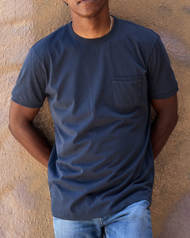 Polera Sojourn Pocket Tee Indigo Outerknown