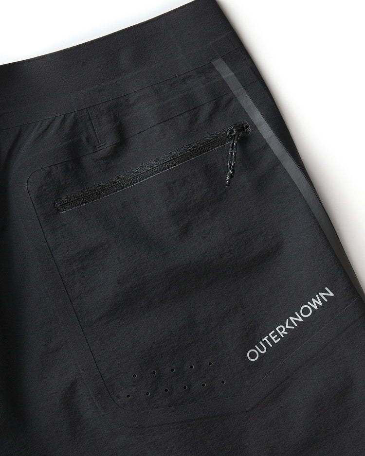 Short Apex Evolution Trunk 17'' Pitch Black Outerknown
